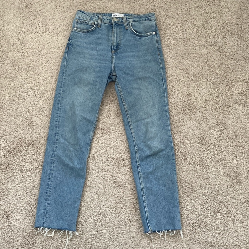 Zara jeans size 4